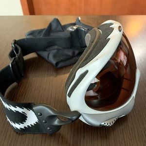 Oakley Other - Oakley snow goggle Oakley Other - Oakley snow goggle